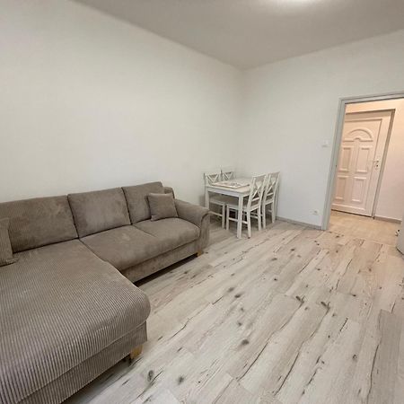 Malompark Apartman With Free Parking Debrecen Ngoại thất bức ảnh