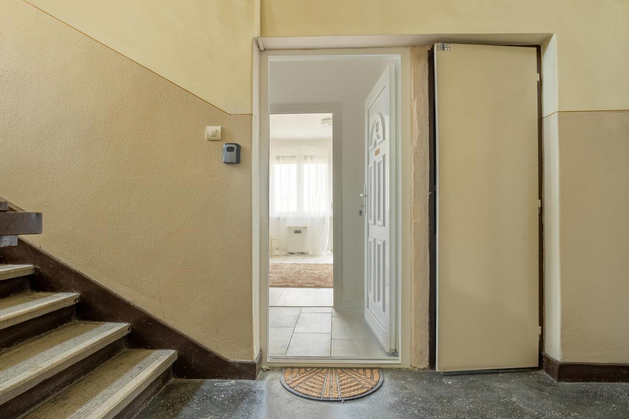 Malompark Apartman With Free Parking Debrecen Ngoại thất bức ảnh
