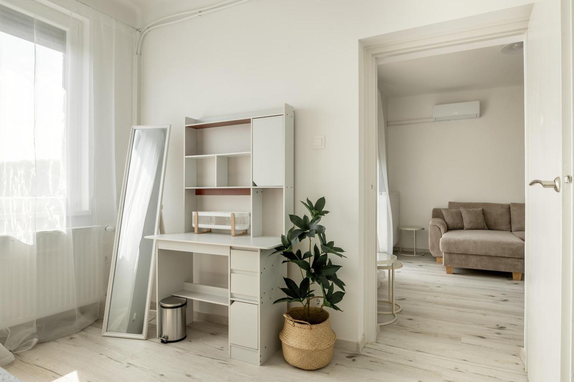 Malompark Apartman With Free Parking Debrecen Ngoại thất bức ảnh